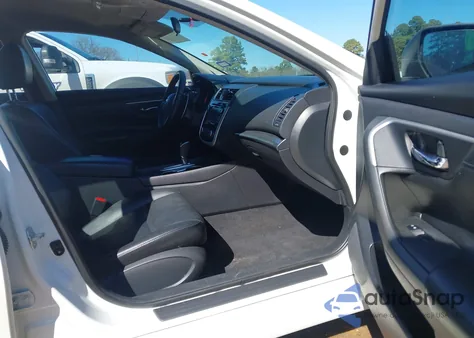 2018 Nissan Altima 2.5 Sr из США, поврежденный, VIN 1N4AL3AP8JC235079